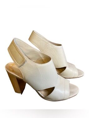 Marc Fisher Soft Leather Neutral Peep Toe Sling Back Heeled Sandals Size 7